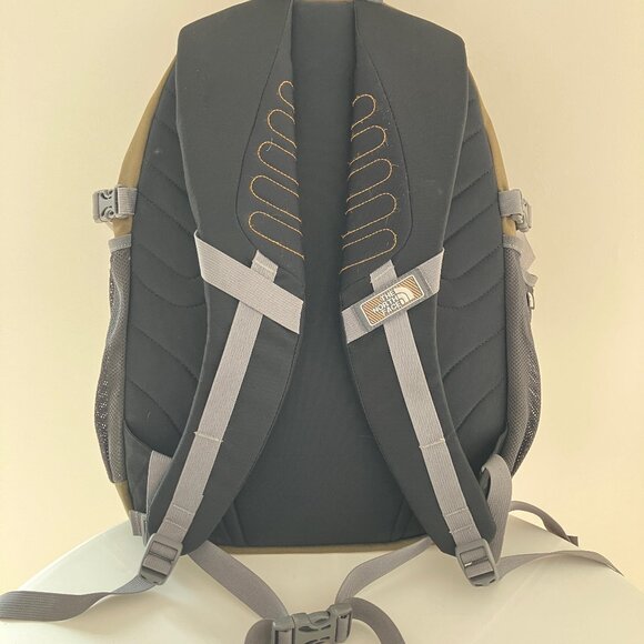 The North Face Wasatch Backpack Green/Grey Daypack Hiking Laptop - Picture 8 of 16